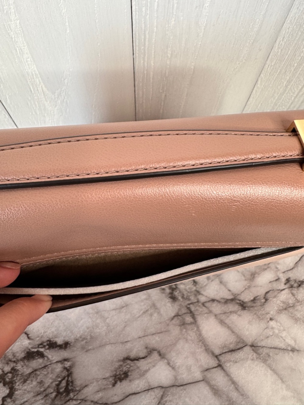 Michael Kors Blush Pink Leather Crossbody Shoulder Bag with Gold Hardware - Picture 9 of 14